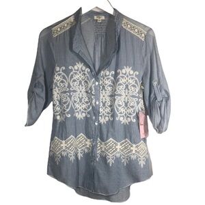 Dylan cute light blue in stripes shirt